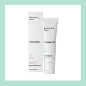 Mousse nettoyante onctueuse pour le visage